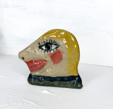 Load image into Gallery viewer, Flat face lady