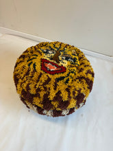 Load image into Gallery viewer, tiger foot stool